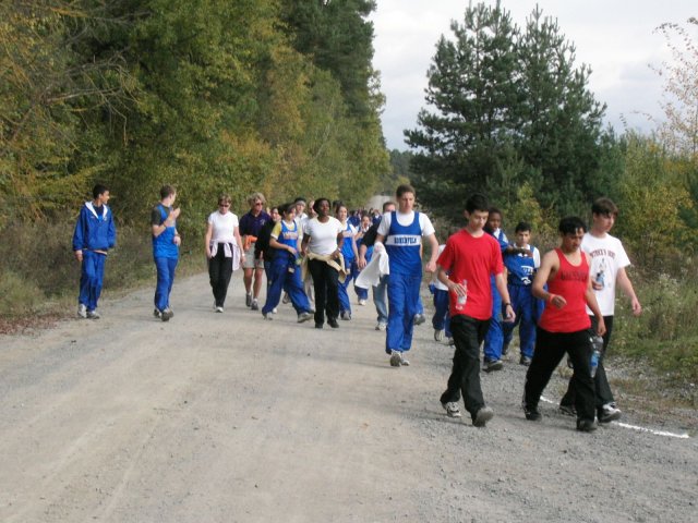 cc005 walking the course.jpg 91.1K